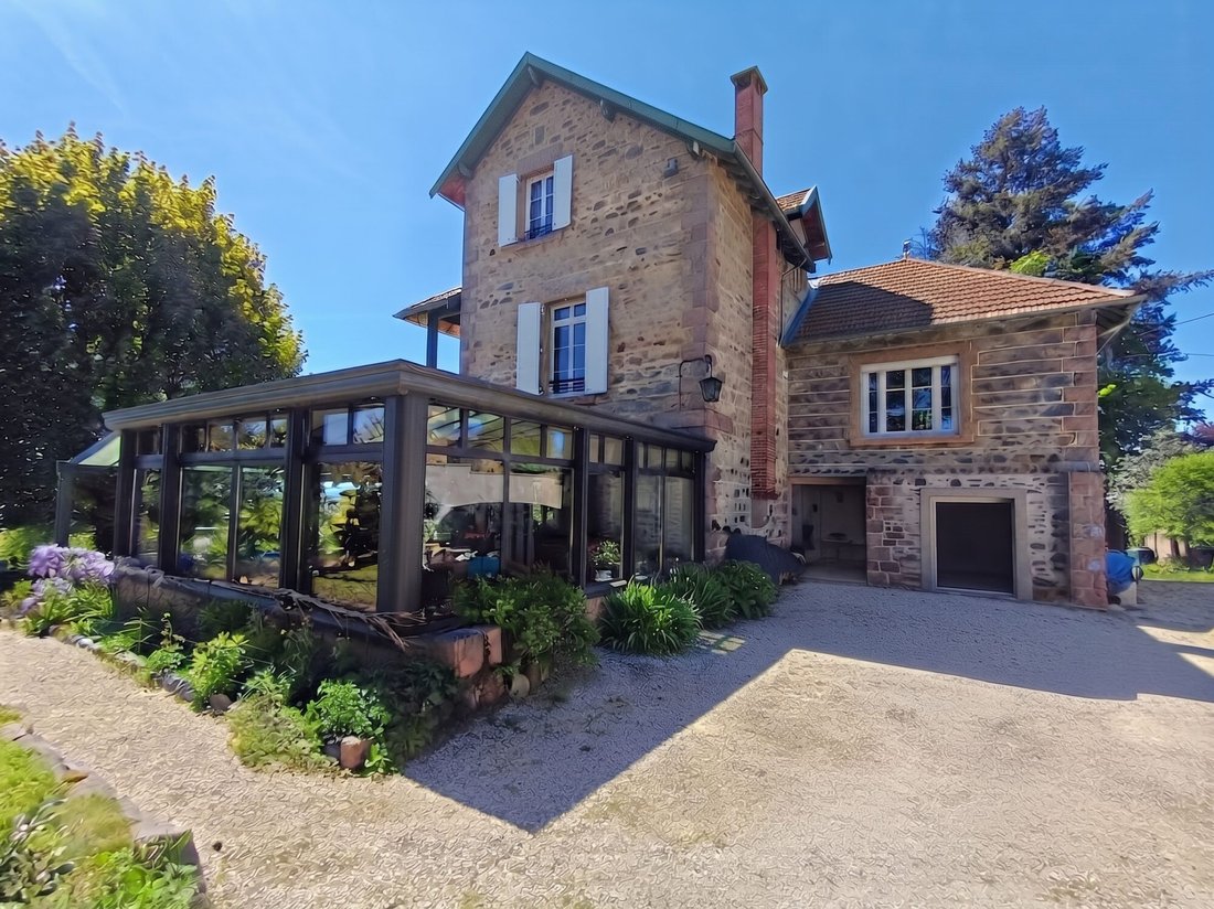 House in Saint-Martin-en-Haut, Auvergne-Rhône-Alpes, France 3 - 17815864