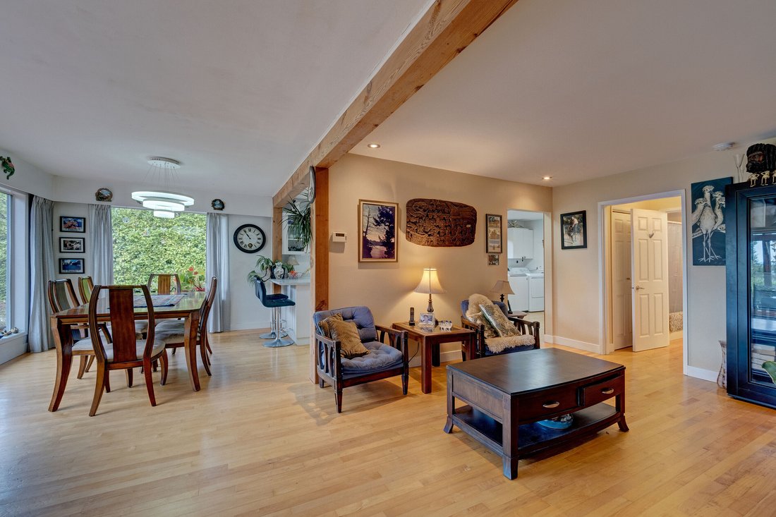 House in Sechelt, British Columbia, Canada 5 - 18994597