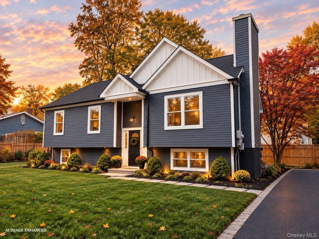 House in Manorville, New York, United States 1 - 18281893