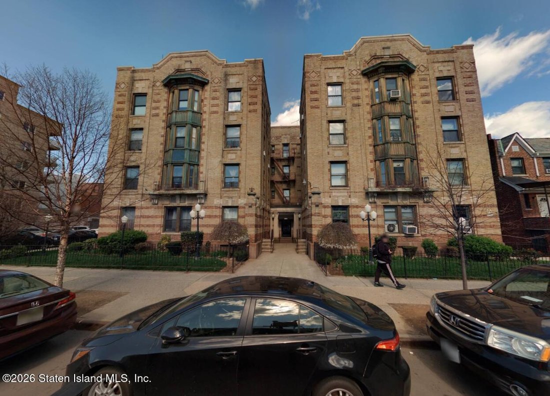 New York, New York, United States 1 - 18994876