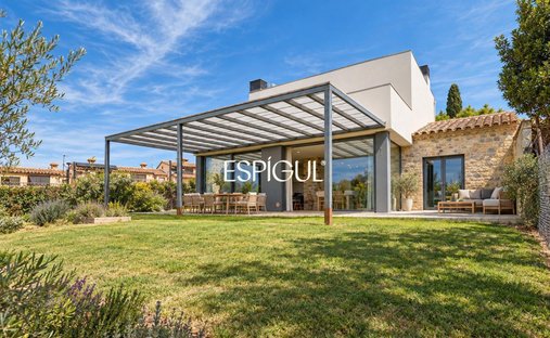 Villa in Albons, Catalonia, Spain 1
