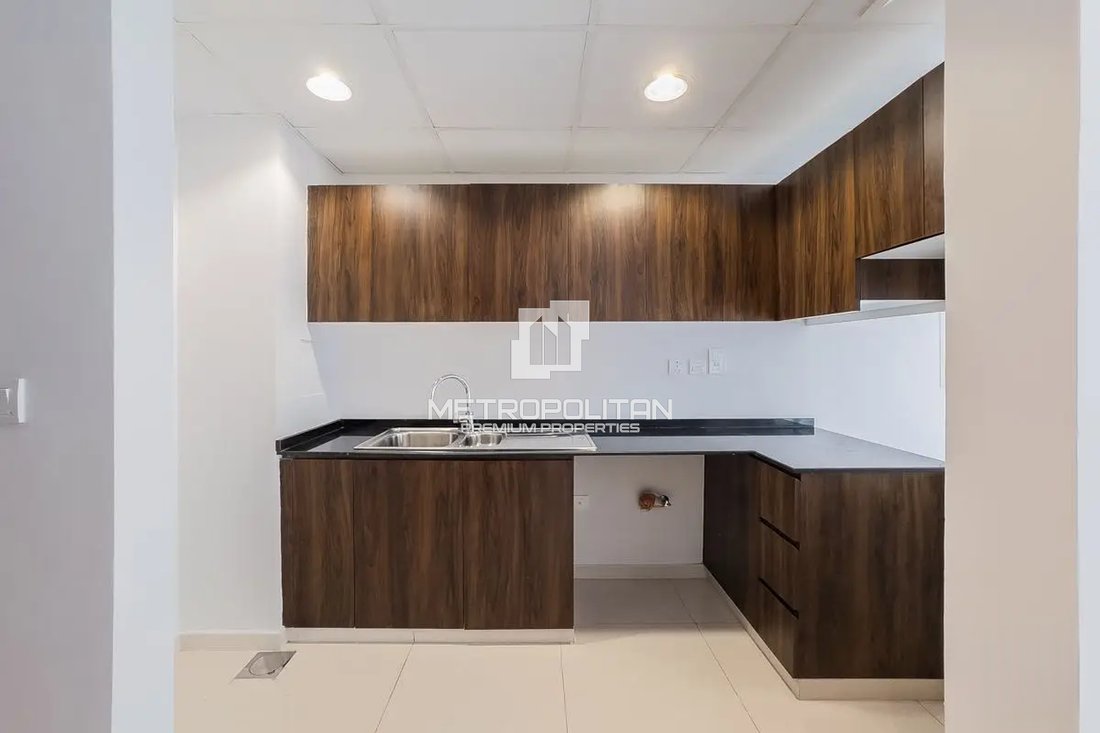 Townhouse in Damac Hills 2, Dubai, United Arab Emirates 5 - 18994329