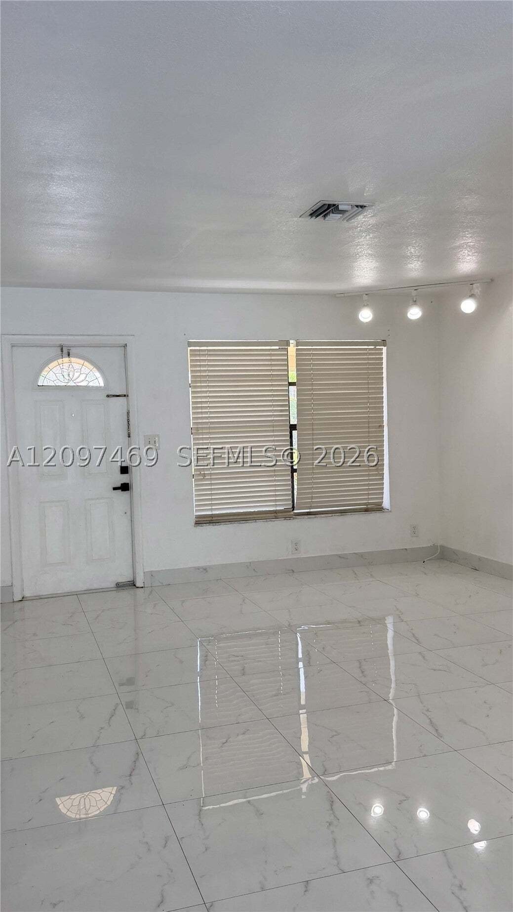 House in Hallandale Beach, Florida, United States 2 - 18995689