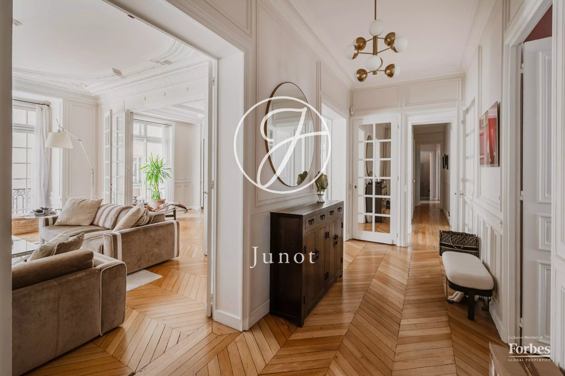 Apartment in Odéon, Paris 6e Arrondissement, Paris 3 - 18994088