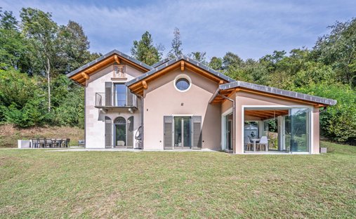 Villa a Ameno, Piemonte, Italia 1