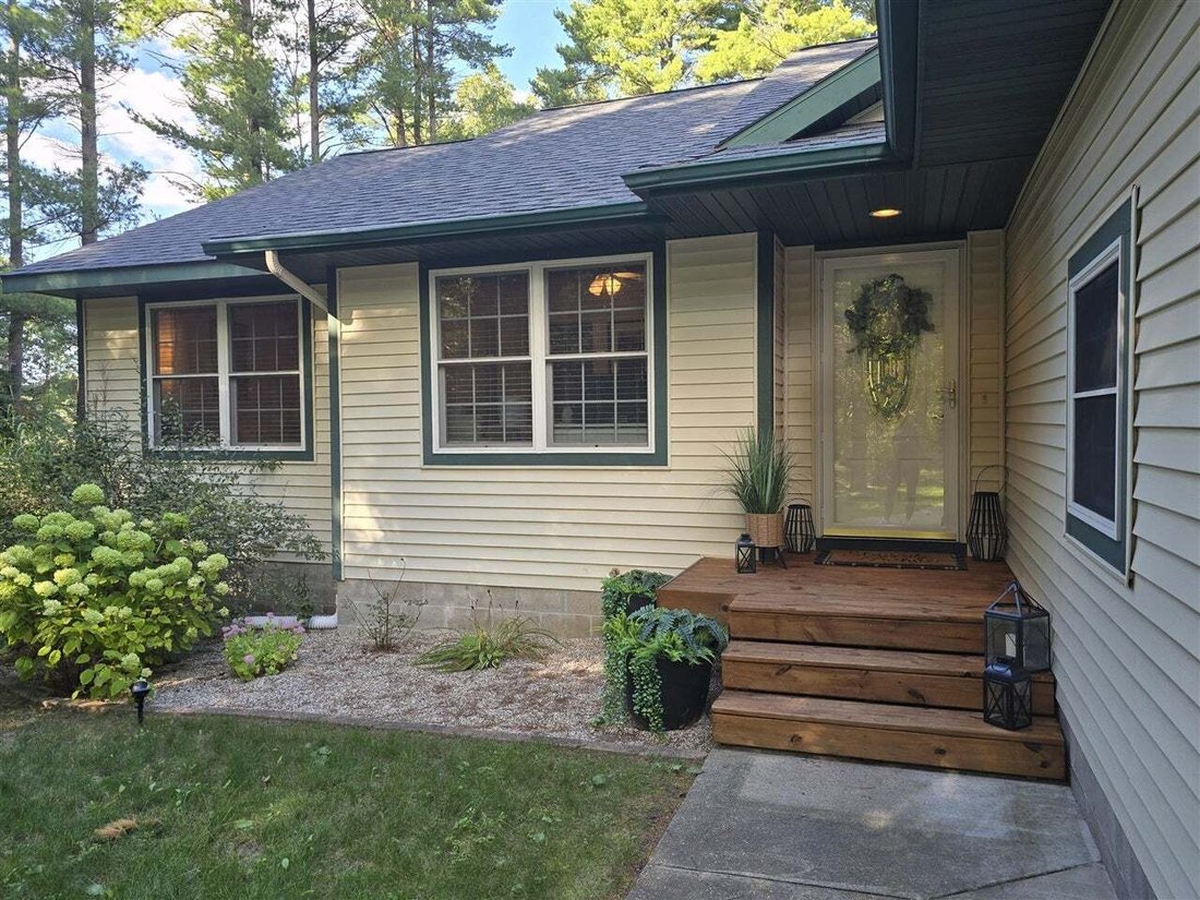 House in Whitehall, Michigan, United States 4 - 18996198
