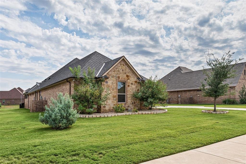 House in Granbury, Texas, United States 3 - 18996083