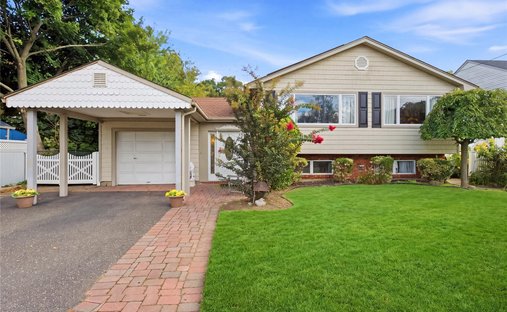 House in Deer Park, New York, United States 1