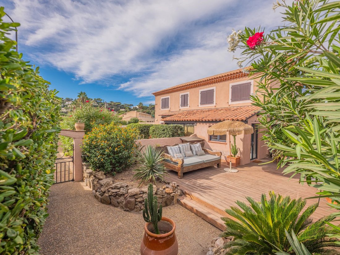 Apartment in Nartelle-Noyer-Bellevue-bd des Sardinaux, Sainte-Maxime, France 2 - 18897793
