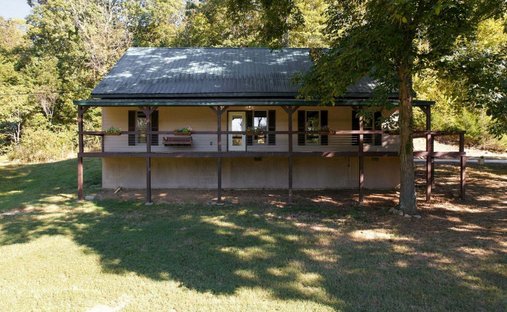 House in Pleasant Shade, Tennessee, United States 1