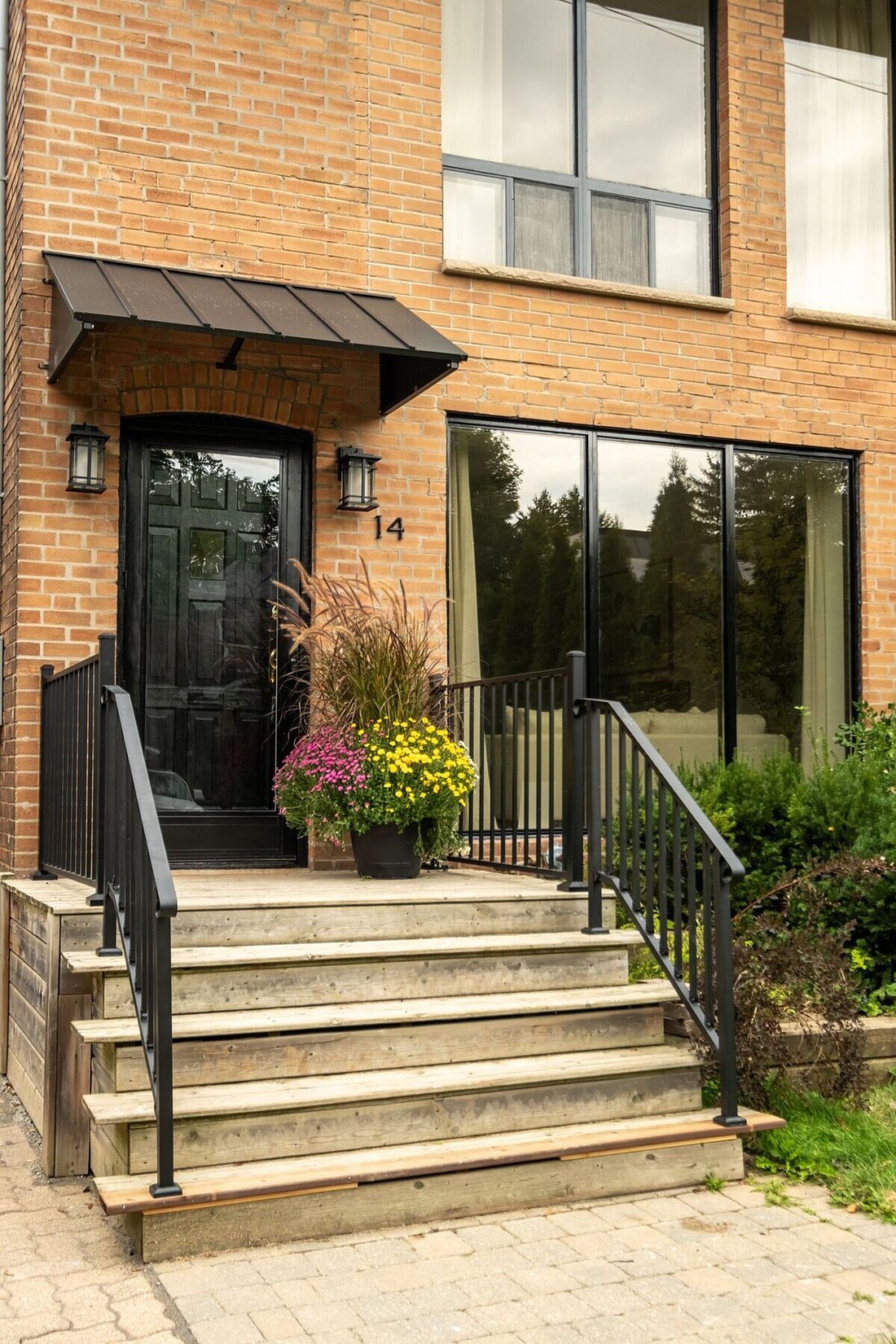 House in Toronto, Ontario, Canada 2 - 18998089