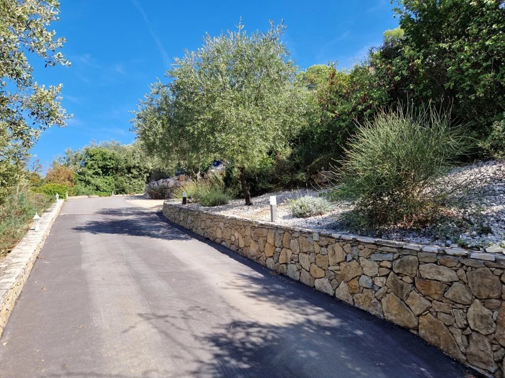 Estate in Ouest, Lorgues, France 5 - 18993740