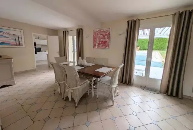 House in Sud, Plaisir, France 4 - 18102823