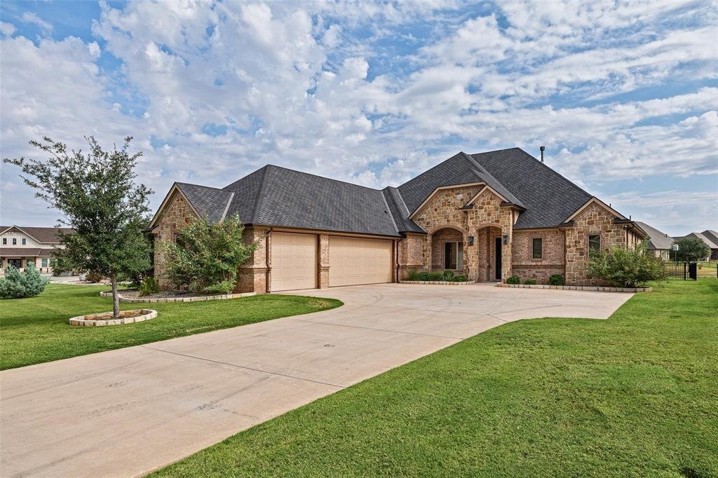 House in Granbury, Texas, United States 1 - 18996083