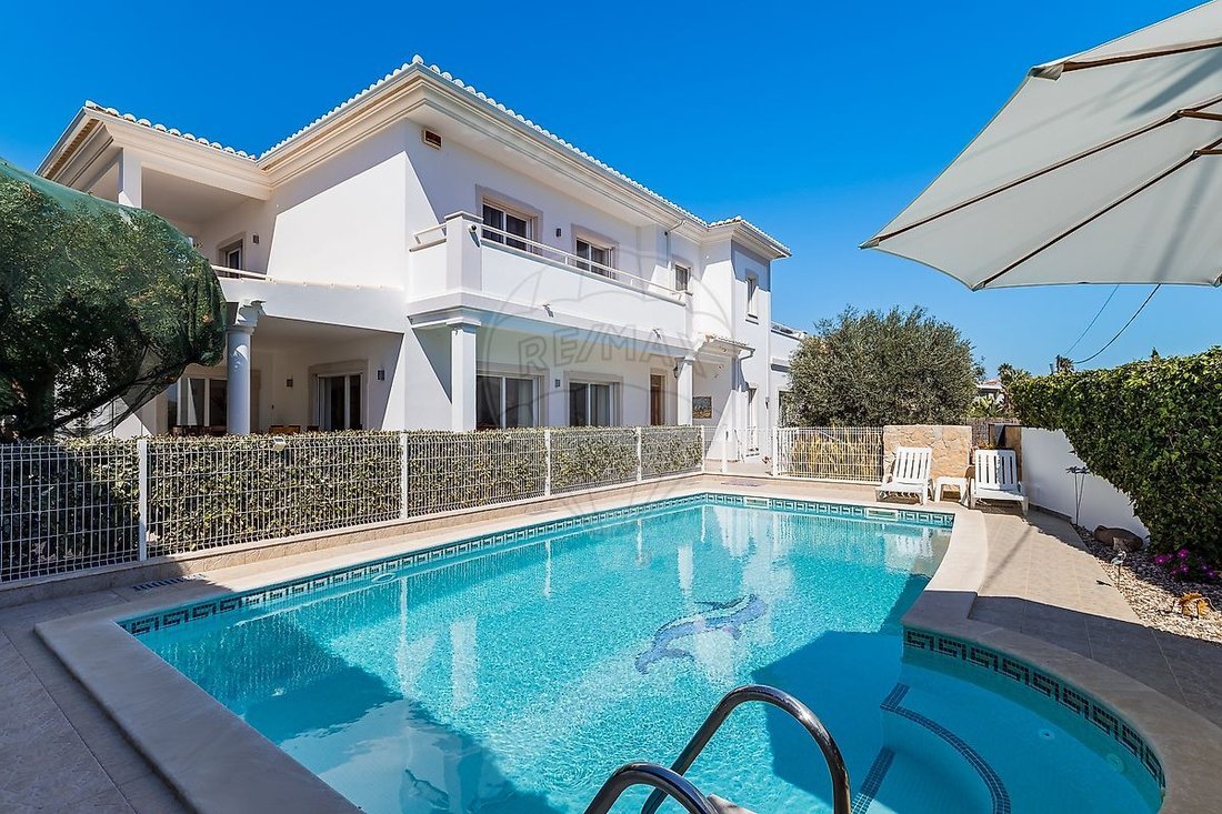 Villa in Portimao, Algarve, Portugal 1 - 18996640