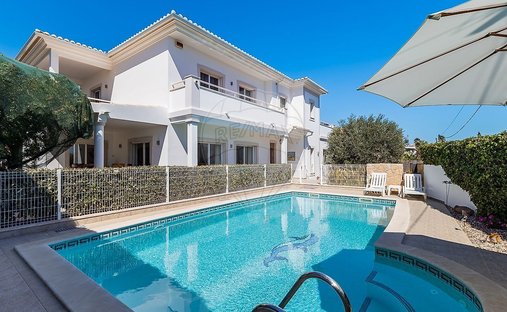 Villa in Portimao, Algarve, Portugal 1