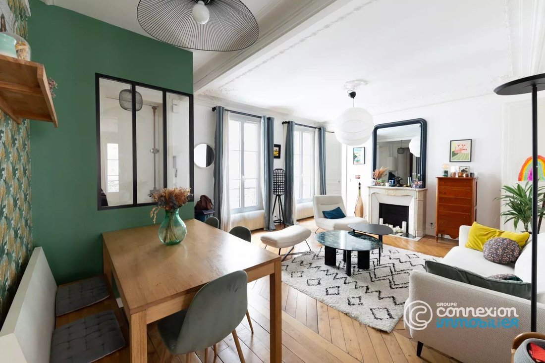Apartment in Saint Vincent de Paul-Lariboisière, Paris 10e Arrondissement, Paris 1 - 18993643