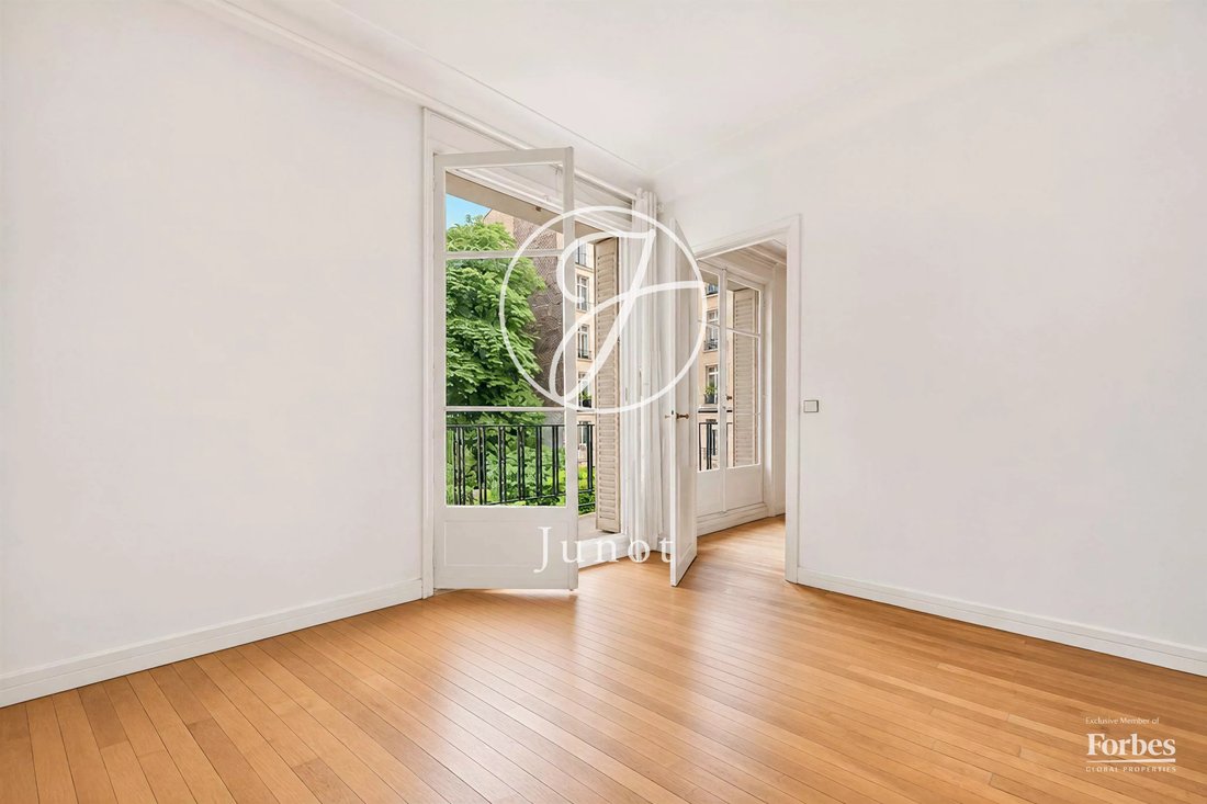 Apartment in Muette Nord, Paris 16e Arrondissement, Paris 4 - 17976446