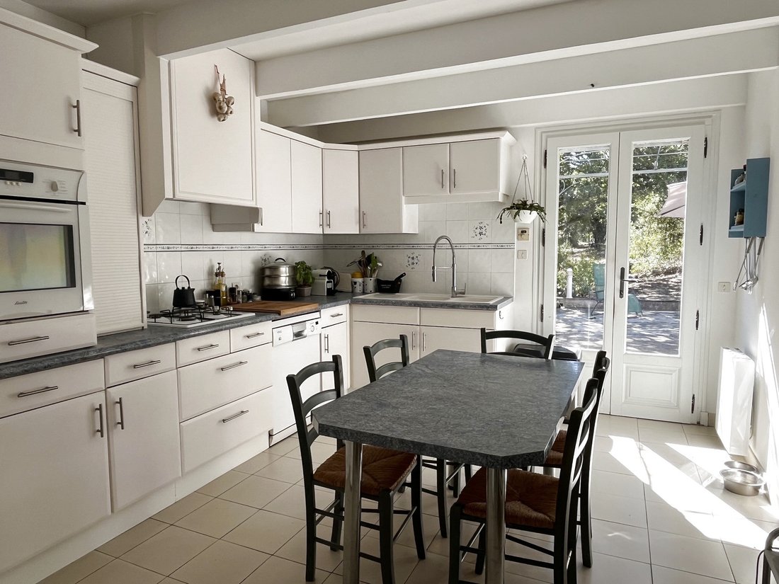 Villa in Zone Rurale Nord, Carpentras, France 4 - 18994055