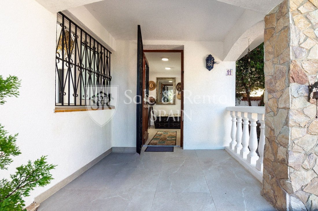 Chalet in Lloret de Mar, Catalonia, Spain 3 - 18028434