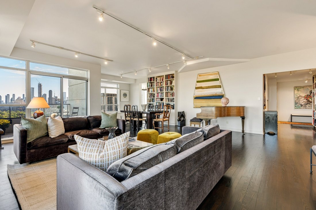 Condo in Toronto, Ontario, Canada 4 - 18998133