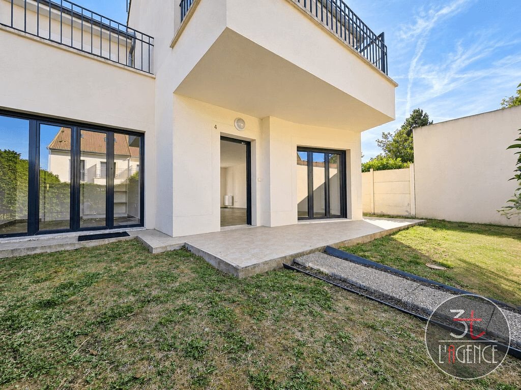 Villa in Chennevieres-sur-Marne, Ile-de-France, France 2 - 18997885