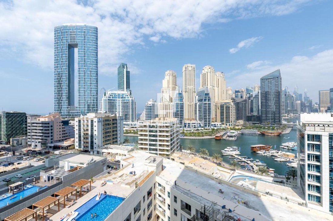 Apartment in Dubai, United Arab Emirates 1 - 18994302