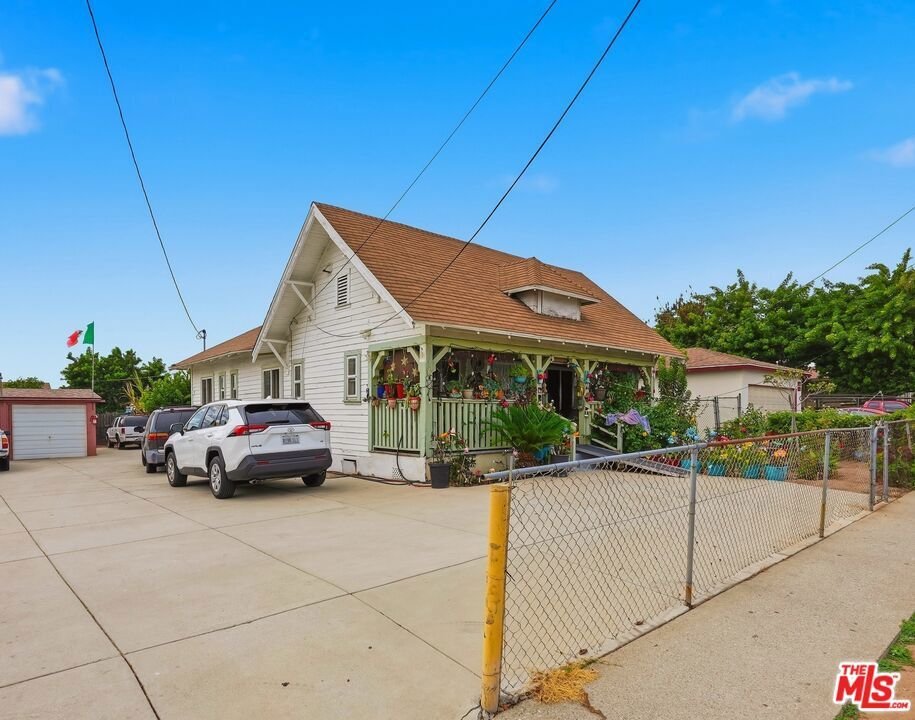 Inglewood, California, United States 4 - 18995298