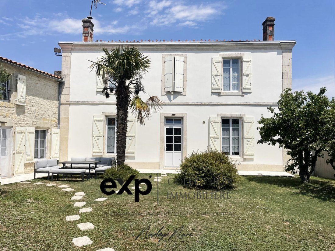 House in Sainte-Soulle, Nouvelle-Aquitaine, France 2 - 18276378