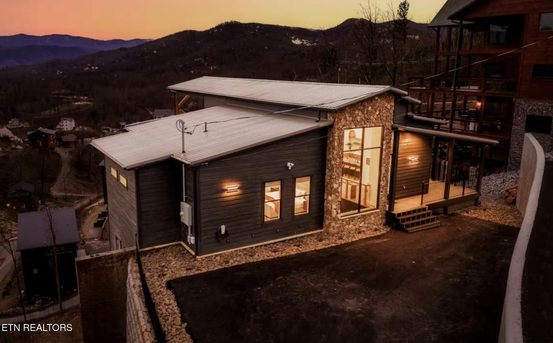 House in Gatlinburg, Tennessee, United States 2 - 18996184