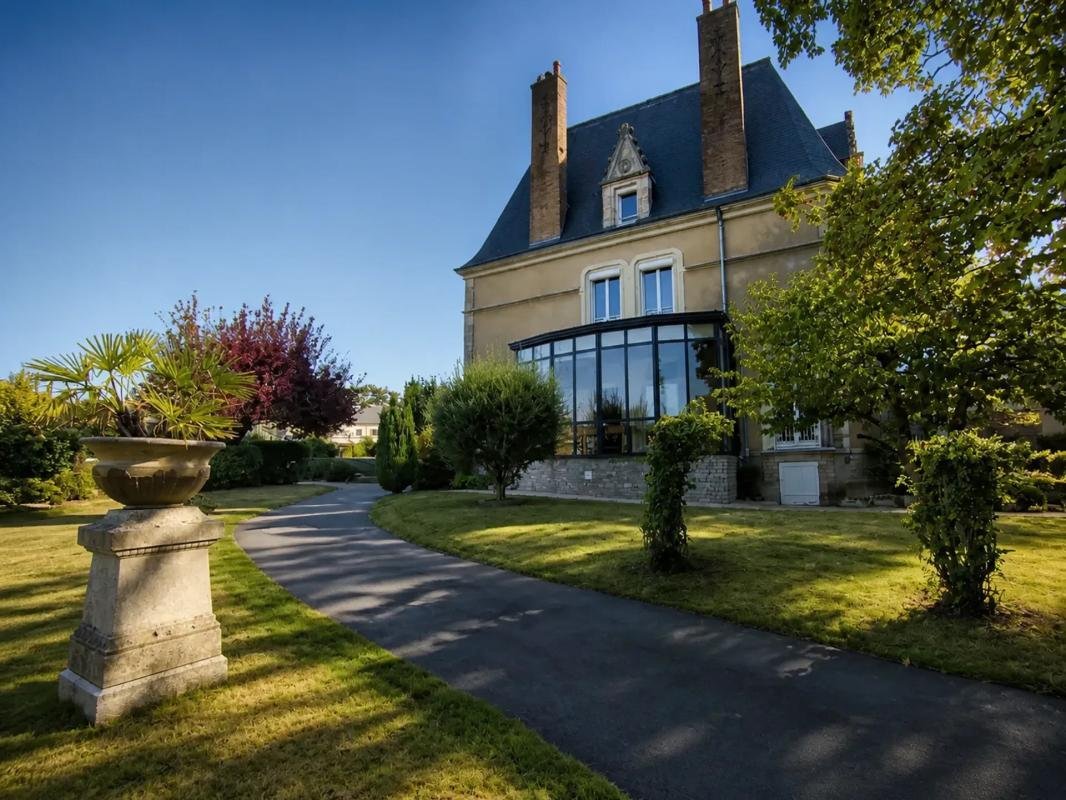 Castle in Château-Gontier, Chateau-Gontier-sur-Mayenne, France 5 - 18996641