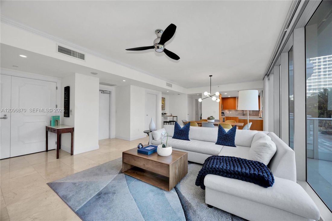 Condo in Miami, Florida, United States 3 - 18996342