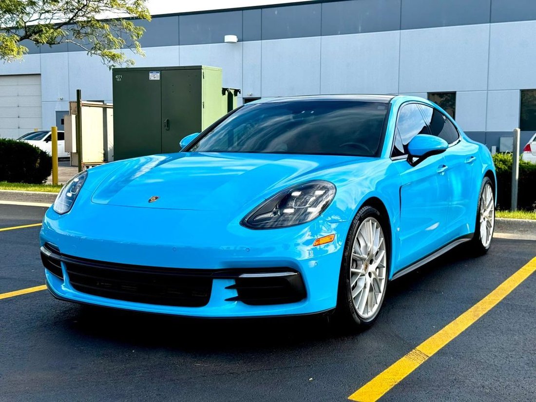 Sedan in Naperville, IL, United States 3 - 18997086