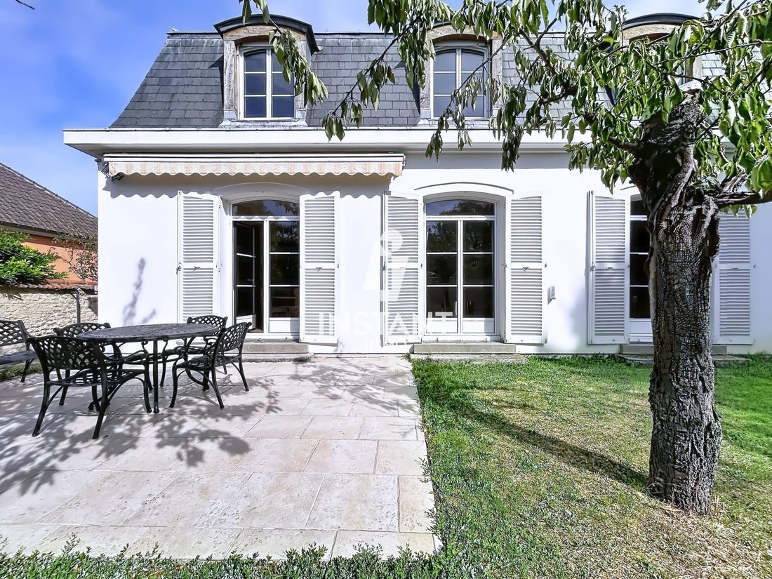 House in Creteil, Ile-de-France, France 3 - 18997920