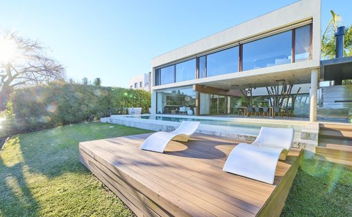 House in Benavidez, Buenos Aires Province, Argentina 1