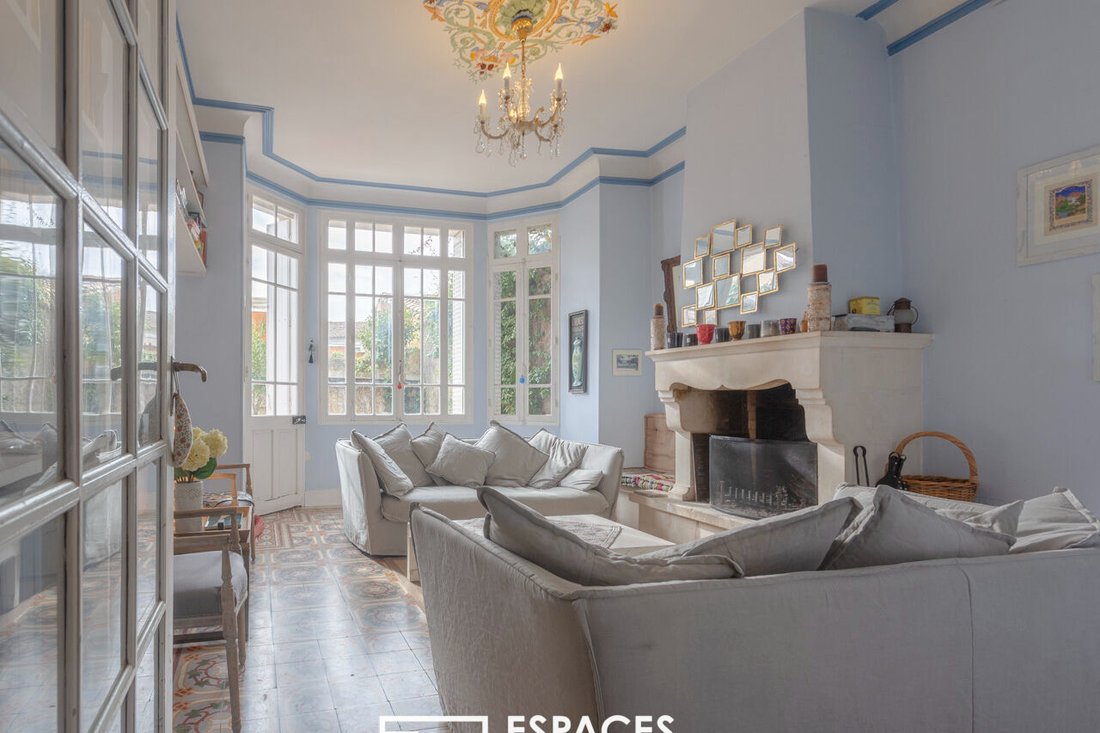 Villa in Uzès, Occitania, France 1 - 18997299