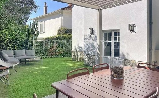 House in Les Bastides, Antibes, France 1