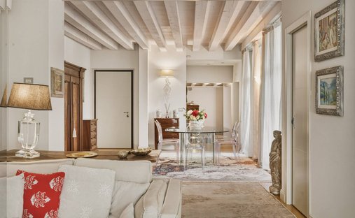 Apartment in Centro, Verona, Veneto 1