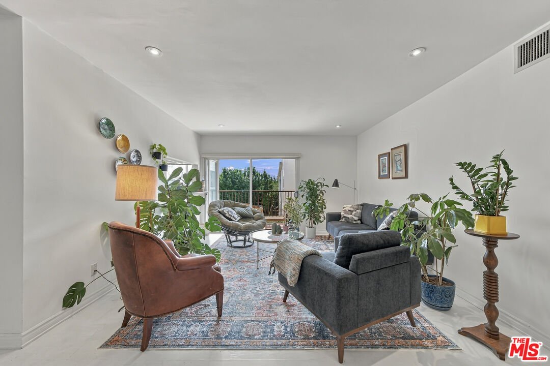 Condo in Los Angeles, California, United States 2 - 18996369