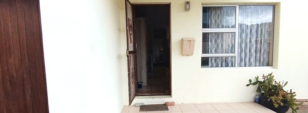 House in Pine Acres, Helderberg, Cape Town 1 - 18994341