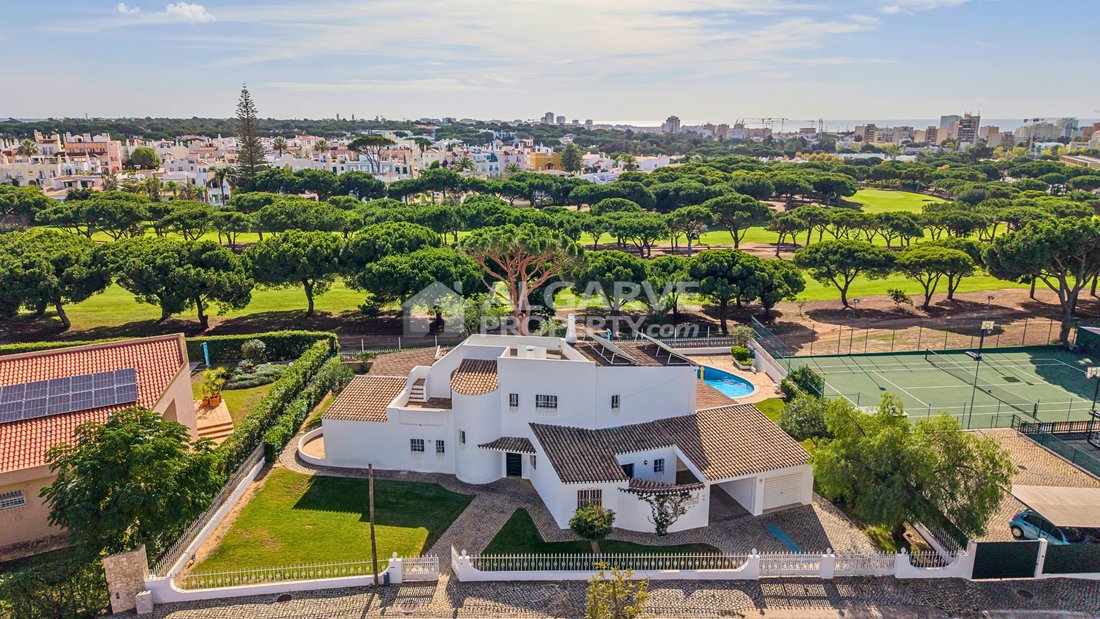 Villa in Vilamoura, Quarteira, Algarve 1 - 18996590