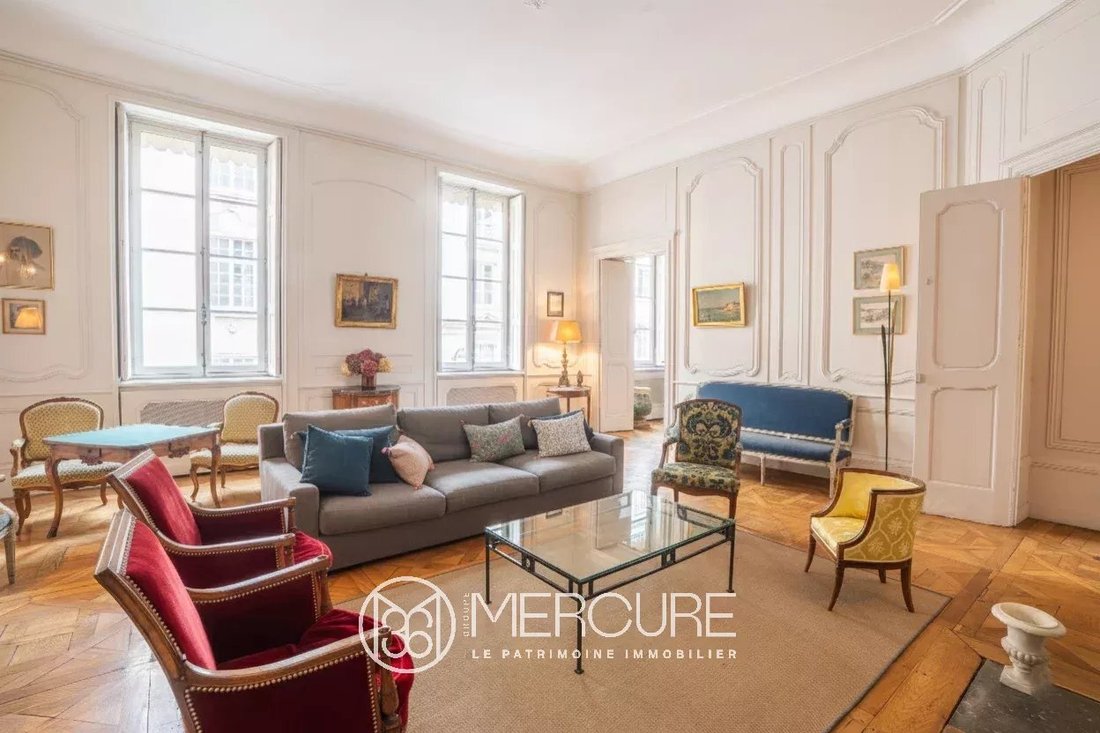 Apartment in Cordeliers-Célestins-Bourse, Lyon 2e Arrondissement, Lyon 3 - 17006044