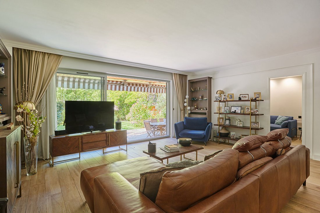 Apartment in La Plaine des Sablons, Neuilly-sur-Seine, France 3 - 18997266