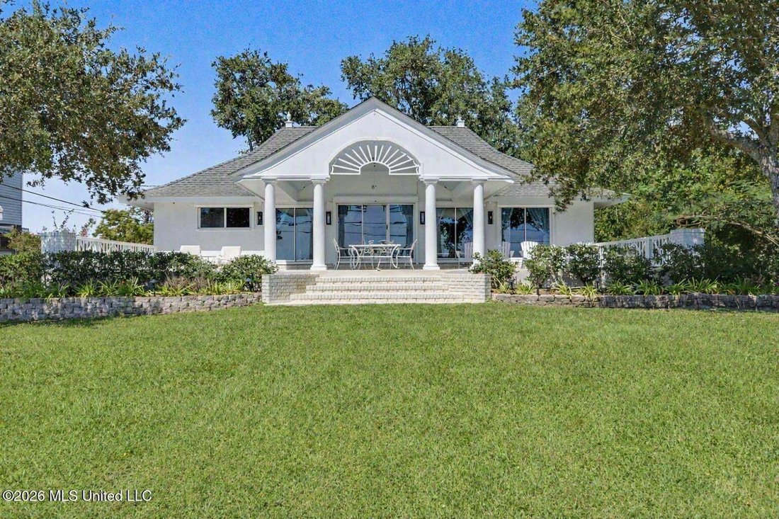 House in Waveland, Mississippi, United States 1 - 18992888