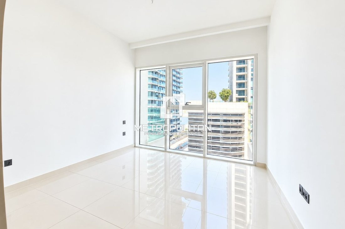 Apartment in Dubai Harbour, Dubai, United Arab Emirates 5 - 18624998