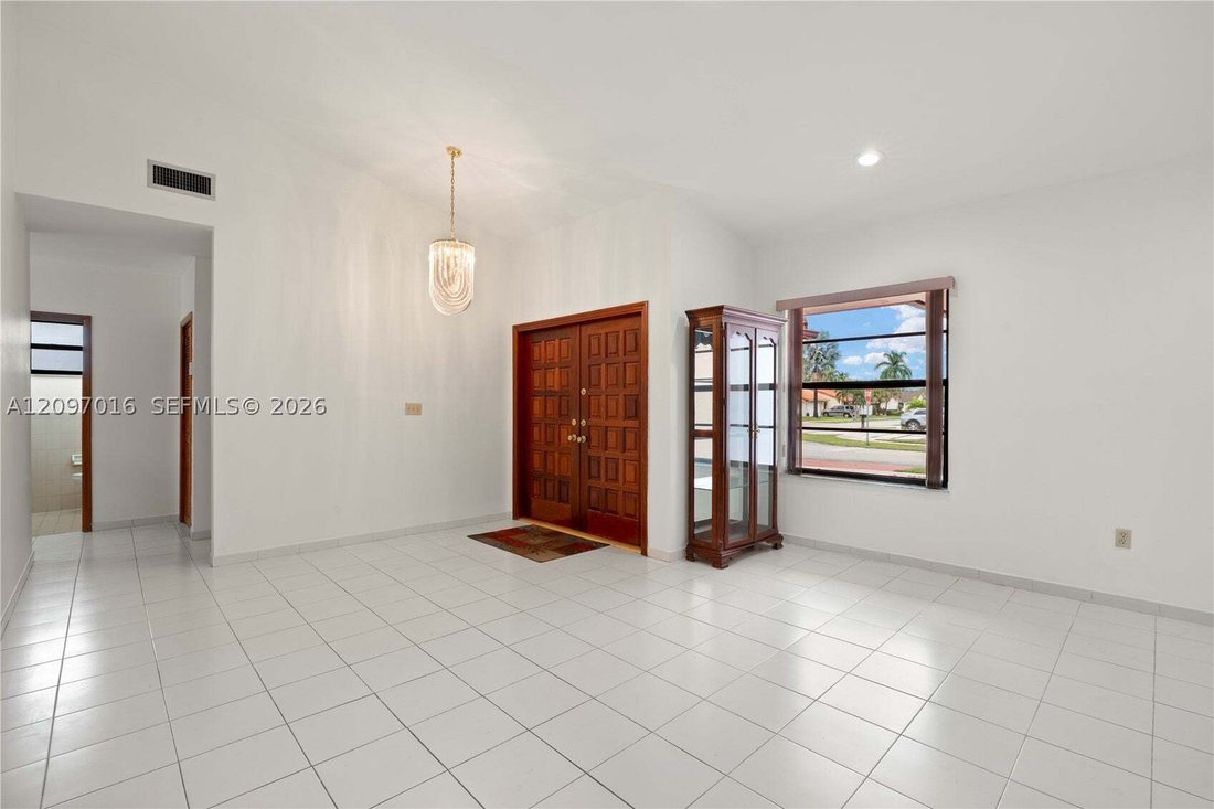 House in Miami, Florida, United States 5 - 18993033