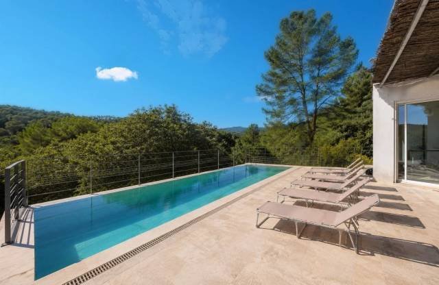 Estate in Cabasse, Provence-Alpes-Côte d'Azur, France 4 - 18609766