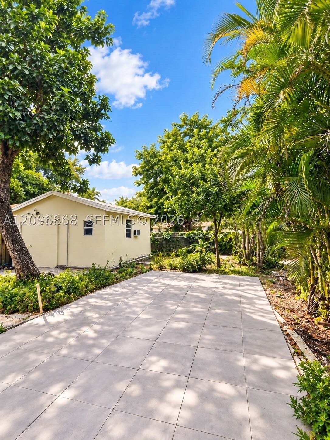 House in Miami, Florida, United States 3 - 18995710