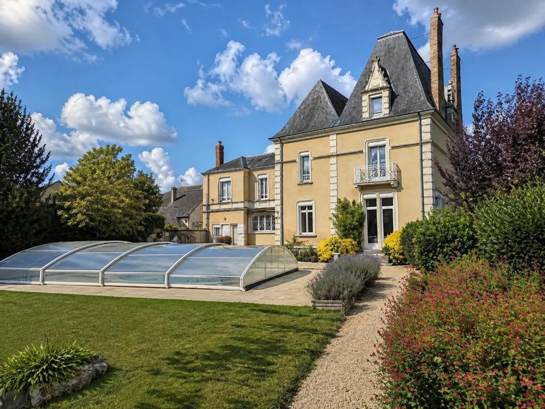 Castle in Château-Gontier, Chateau-Gontier-sur-Mayenne, France 2 - 18996641