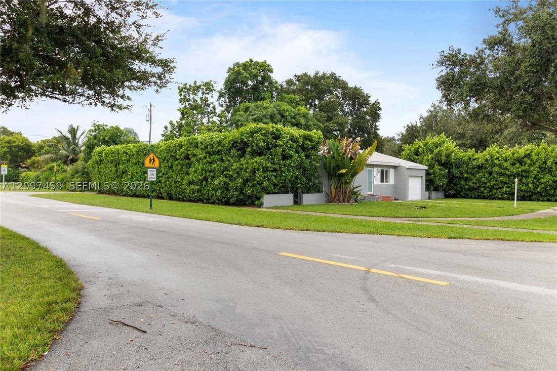 House in Miami, Florida, United States 4 - 18995694